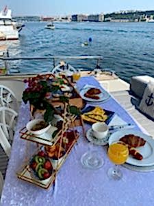 Beyaz İnci - Ana Sayfa 1 Yatta Kahvaltı